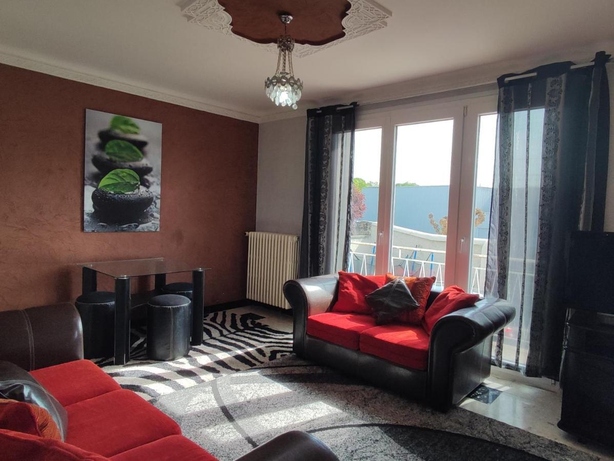 Agreable Appartement Familial Avec Jardin ブロワ エクステリア 写真